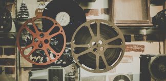 Să citeşti pielea în Braille – cartea „Sărutări de cinema”