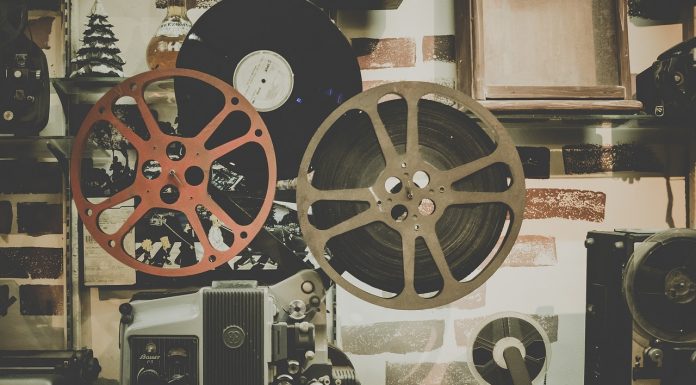Să citeşti pielea în Braille – cartea „Sărutări de cinema”