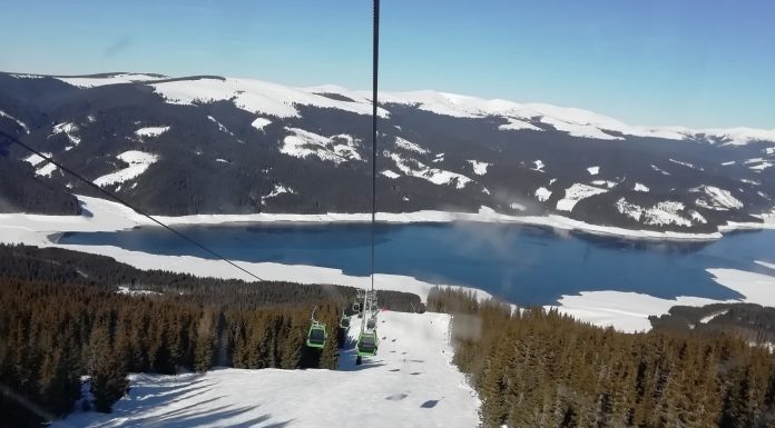 Am învăţat să schiez. N-am înţeles dacă-i sport sau party