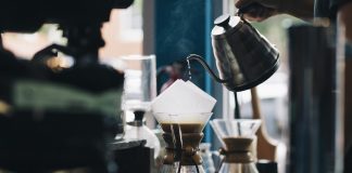 O istorie a cafelei şi o odă. De la un om care o detestă. Sursa: pixabay.com
